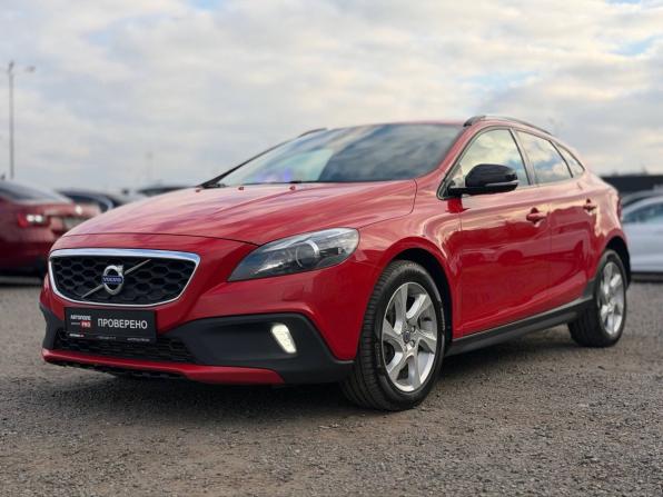 Volvo V40 Cross Country I с пробегом 2015 года, цена 1 300 000 рублей, 177000 км, хэтчбек, Автокод Объявления