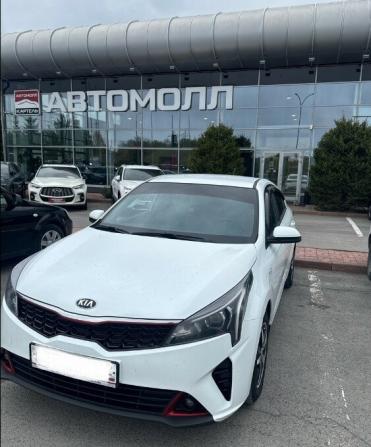 Kia Rio IV Рестайлинг с пробегом 2021 года, цена 1 449 000 рублей, 107359 км, седан, Автокод Объявления