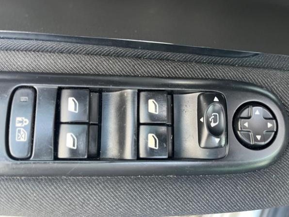 Peugeot 3008 I с пробегом 2011 года, цена 889 000 рублей, 142892 км, внедорожник, Автокод Объявления