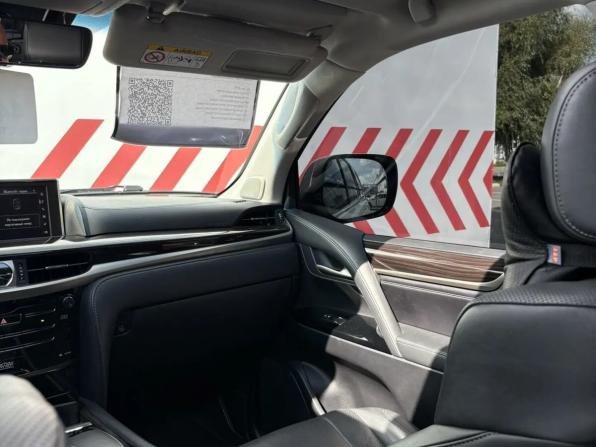 Lexus LX III Рестайлинг 2 с пробегом 2019 года, цена 10 500 000 рублей, 73202 км, внедорожник, Автокод Объявления