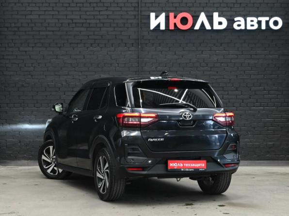 Toyota Raize I с пробегом 2020 года, цена 1 620 000 рублей, 115226 км, внедорожник, Автокод Объявления
