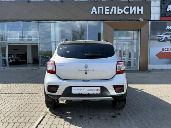 Renault Sandero II Рестайлинг с пробегом 2018 года, цена 1 079 520 рублей, 77946 км, хэтчбек, Автокод Объявления