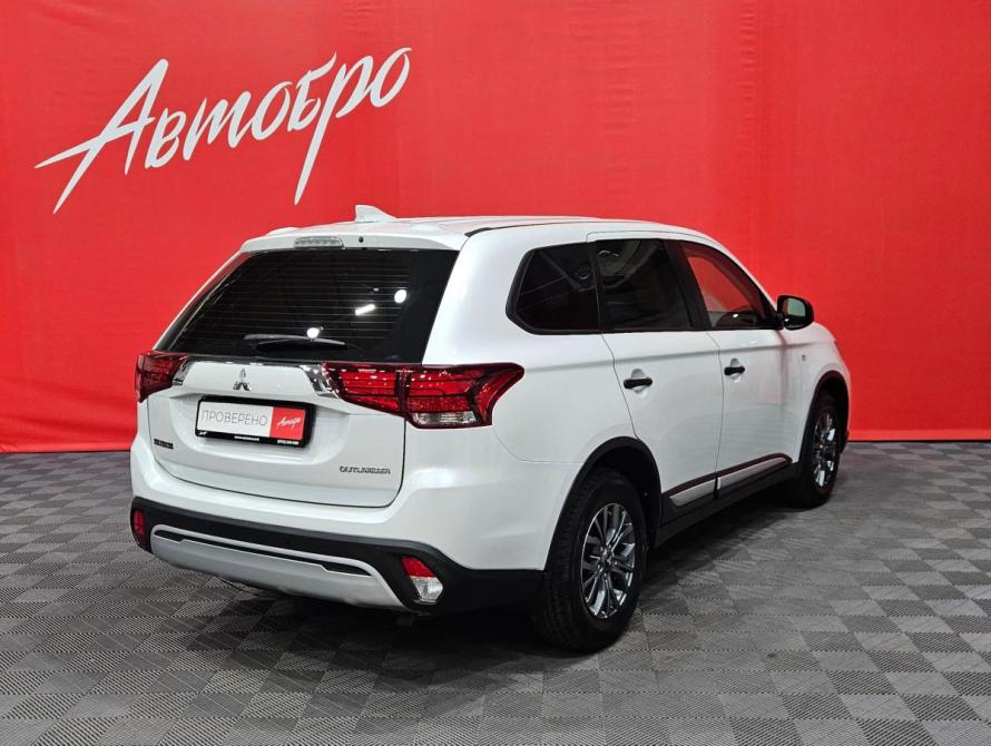 Mitsubishi Outlander III Рестайлинг 3 Вологда  - изображение 5