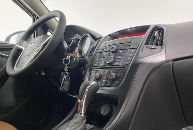 Opel Astra H Рестайлинг с пробегом 2011 года, цена 630 000 рублей, 253106 км, хэтчбек, Автокод Объявления