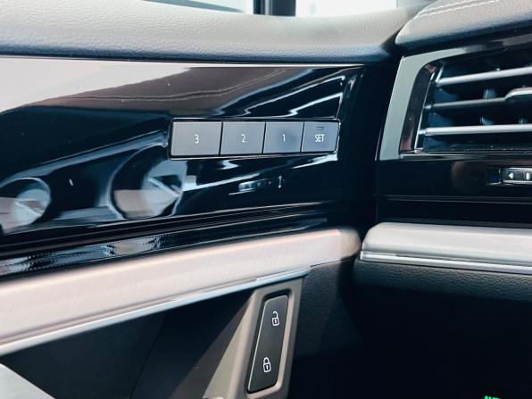 Volkswagen Touareg III с пробегом 2019 года, цена 5 150 000 рублей, 135823 км, внедорожник, Автокод Объявления