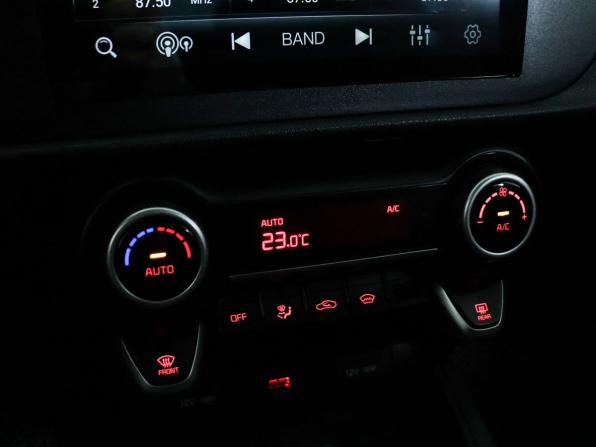 Kia Rio IV Рестайлинг с пробегом 2021 года, цена 1 539 000 рублей, 159541 км, седан, Автокод Объявления