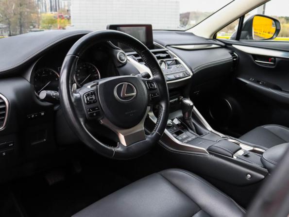 Lexus NX I Рестайлинг с пробегом 2019 года, цена 4 125 000 рублей, 89785 км, внедорожник, Автокод Объявления