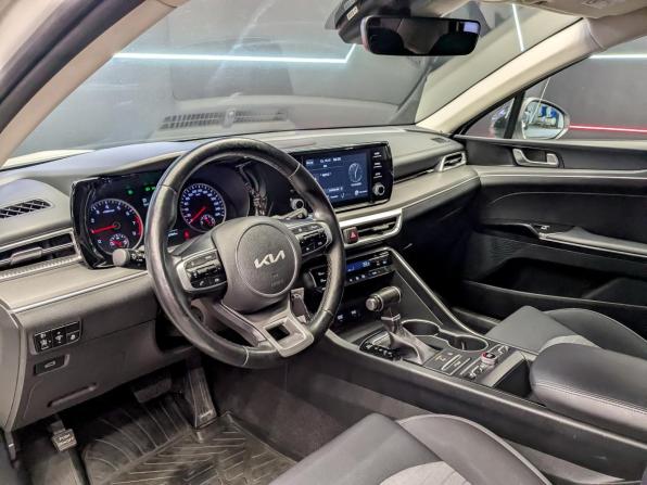 Kia K5 III с пробегом 2022 года, цена 2 425 000 рублей, 80484 км, седан, Автокод Объявления