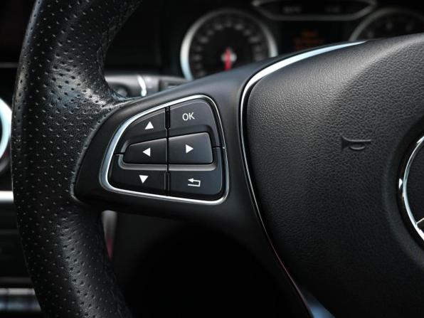 Mercedes-Benz A-Класс III (W176) Рестайлинг с пробегом 2017 года, цена 1 599 000 рублей, 50169 км, хэтчбек, Автокод Объявления