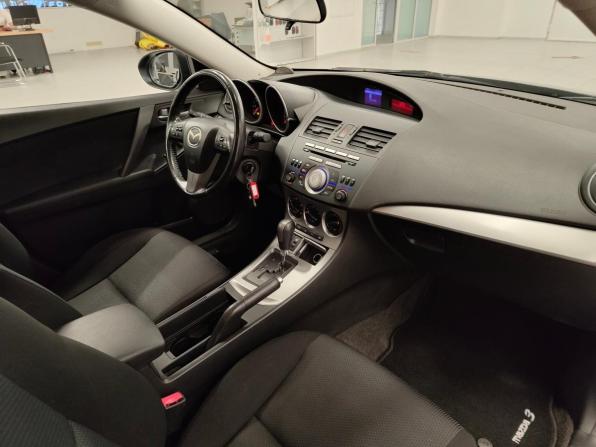 Mazda 3 II (BL) с пробегом 2011 года, цена 865 000 рублей, 136035 км, хэтчбек, Автокод Объявления