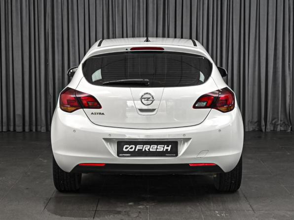 Opel Astra J с пробегом 2012 года, цена 749 000 рублей, 211244 км, хэтчбек, Автокод Объявления