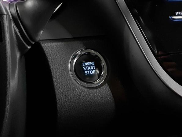 Toyota Camry VIII (XV70) с пробегом 2021 года, цена 3 050 000 рублей, 96477 км, седан, Автокод Объявления