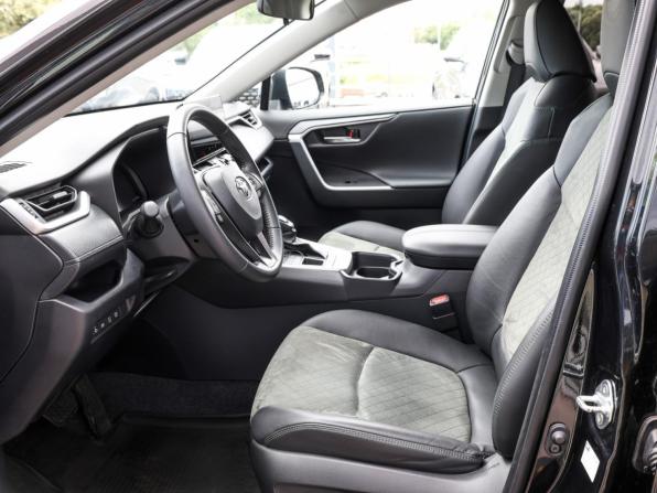 Toyota RAV4 V (XA50) с пробегом 2024 года, цена 3 749 000 рублей, 16867 км, внедорожник, Автокод Объявления
