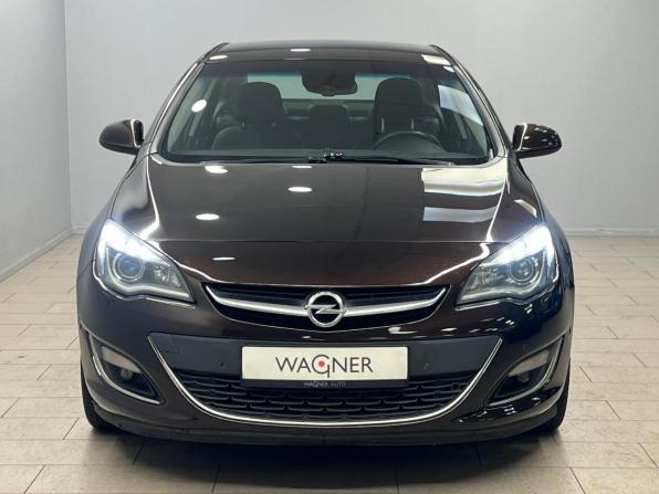 Opel Astra J Рестайлинг с пробегом 2013 года, цена 990 000 рублей, 120000 км, седан, Автокод Объявления