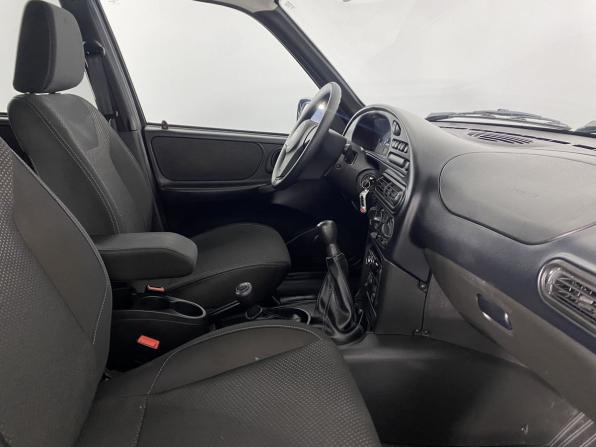 Chevrolet Niva I Рестайлинг с пробегом 2018 года, цена 960 000 рублей, 39575 км, внедорожник, Автокод Объявления