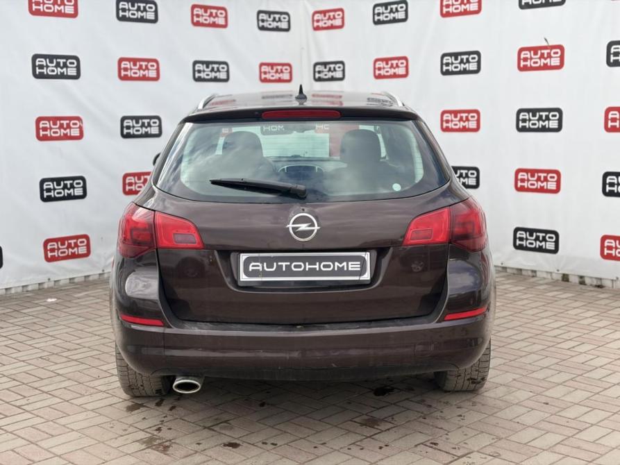 Opel Astra J Рестайлинг Санкт-Петербург  - изображение 5