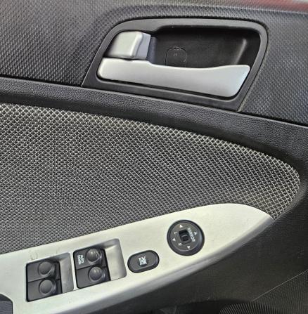 Hyundai Solaris I с пробегом 2011 года, цена 650 000 рублей, 174358 км, седан, Автокод Объявления
