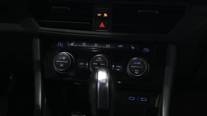 Volkswagen Jetta VII с пробегом 2020 года, цена 1 385 000 рублей, 88900 км, седан, Автокод Объявления