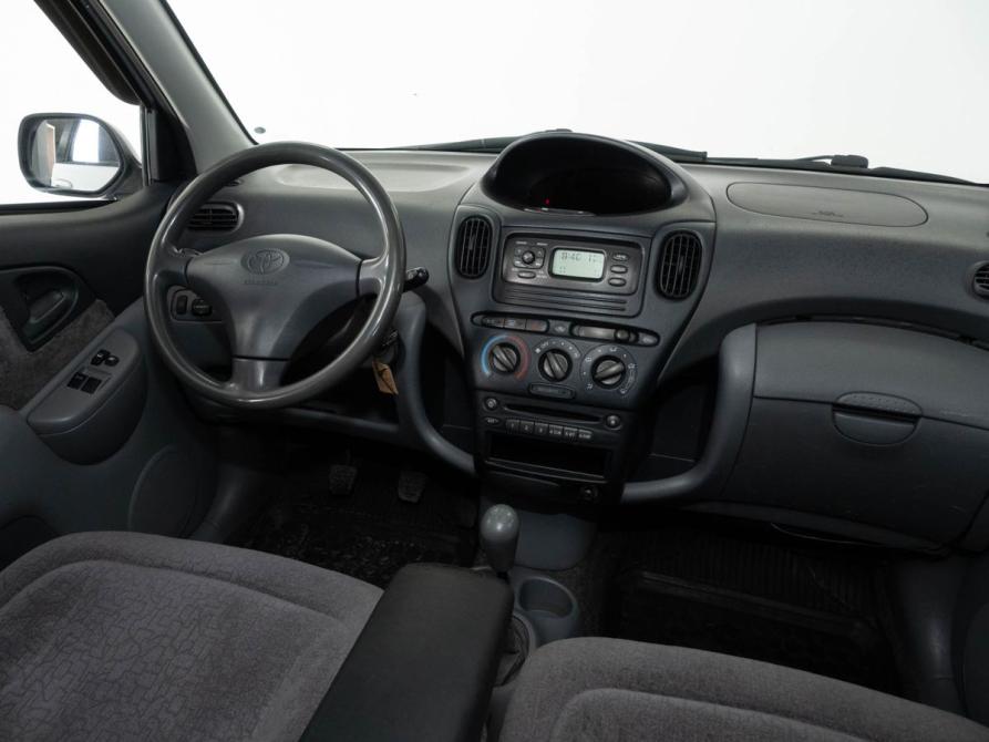 Toyota Yaris I Казань  - изображение 13