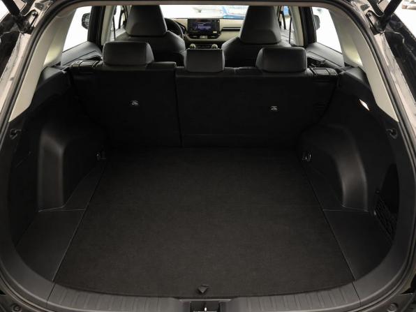 Toyota RAV4 V (XA50) с пробегом 2025 года, цена 3 877 000 рублей, 17288 км, внедорожник, Автокод Объявления