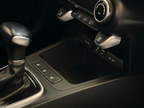 Kia Rio IV с пробегом 2018 года, цена 1 649 000 рублей, 50812 км, хэтчбек, Автокод Объявления
