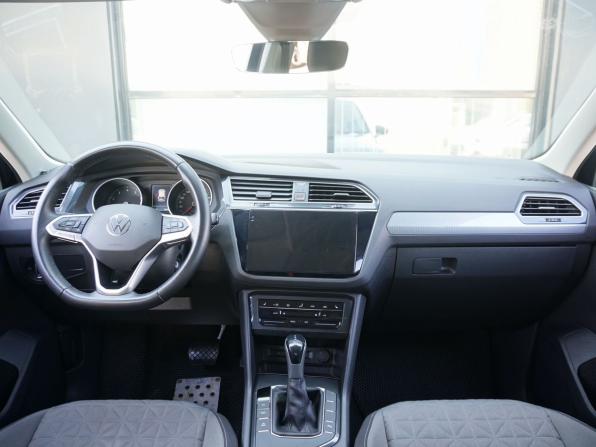 Volkswagen Tiguan II Рестайлинг с пробегом 2021 года, цена 2 670 000 рублей, 66168 км, внедорожник, Автокод Объявления