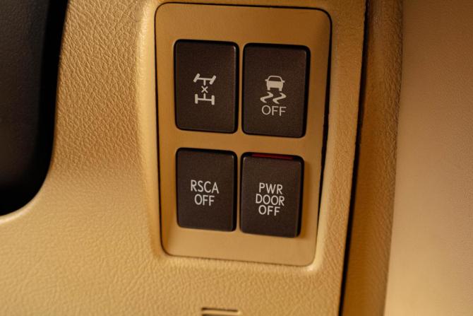 Lexus LX III с пробегом 2010 года, цена 3 999 000 рублей, 276000 км, внедорожник, Автокод Объявления
