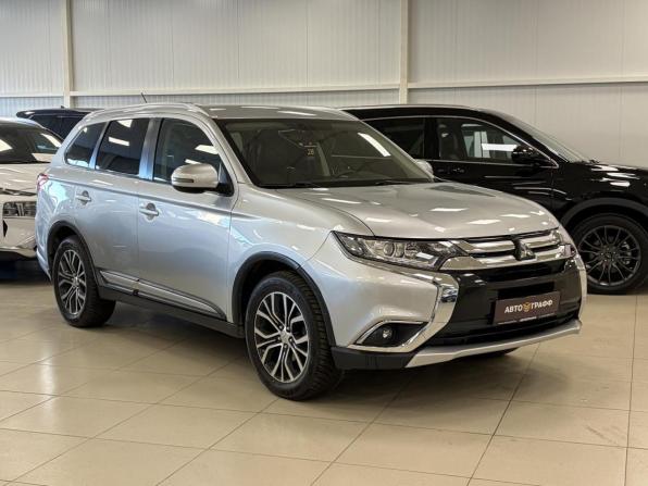 Mitsubishi Outlander III Рестайлинг 2 с пробегом 2015 года, цена 1 369 000 рублей, 110545 км, внедорожник, Автокод Объявления
