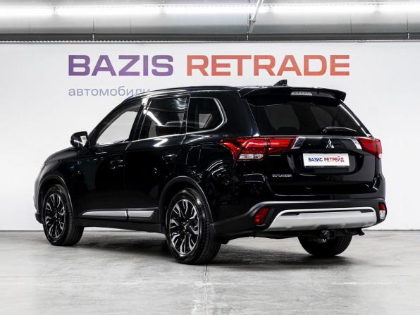 Mitsubishi Outlander III Рестайлинг 3 с пробегом 2021 года, цена 2 600 000 рублей, 93562 км, внедорожник, Автокод Объявления