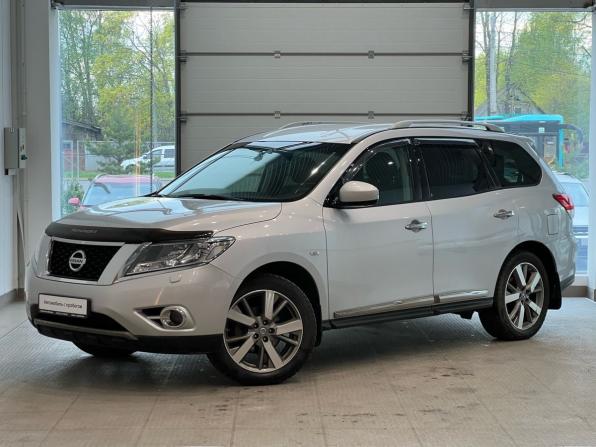 Nissan Pathfinder IV с пробегом 2015 года, цена 1 640 000 рублей, 162500 км, внедорожник, Автокод Объявления