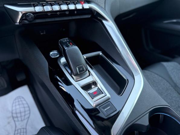 Peugeot 3008 II с пробегом 2020 года, цена 1 995 000 рублей, 87104 км, внедорожник, Автокод Объявления