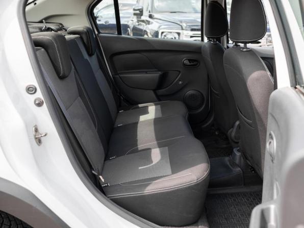Renault Logan II Рестайлинг с пробегом 2022 года, цена 1 199 000 рублей, 27808 км, седан, Автокод Объявления