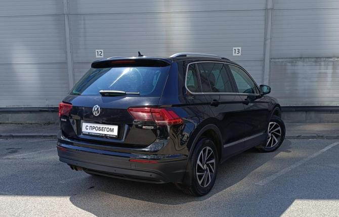 Volkswagen Tiguan II с пробегом 2018 года, цена 2 199 000 рублей, 155359 км, внедорожник, Автокод Объявления