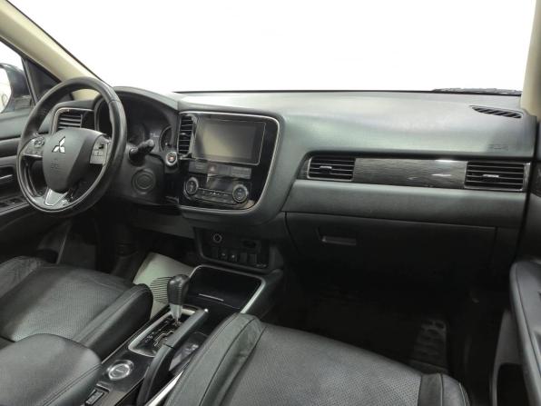Mitsubishi Outlander III Рестайлинг 2 с пробегом 2018 года, цена 1 650 000 рублей, 239865 км, внедорожник, Автокод Объявления
