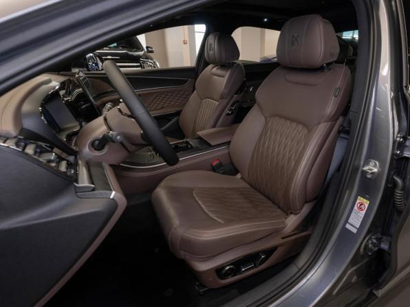 BYD Han I Рестайлинг с пробегом 2023 года, цена 3 700 000 рублей, 56397 км, седан, Автокод Объявления