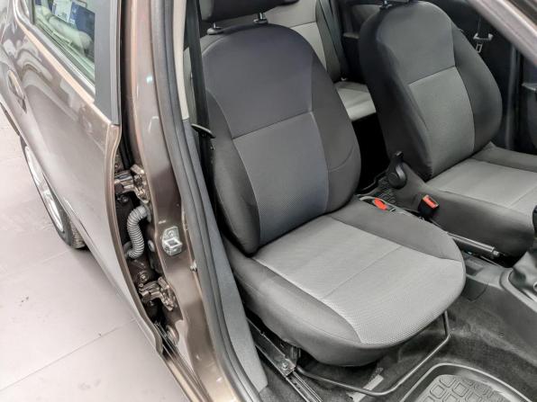 Renault Logan II Рестайлинг с пробегом 2021 года, цена 1 050 000 рублей, 72572 км, седан, Автокод Объявления