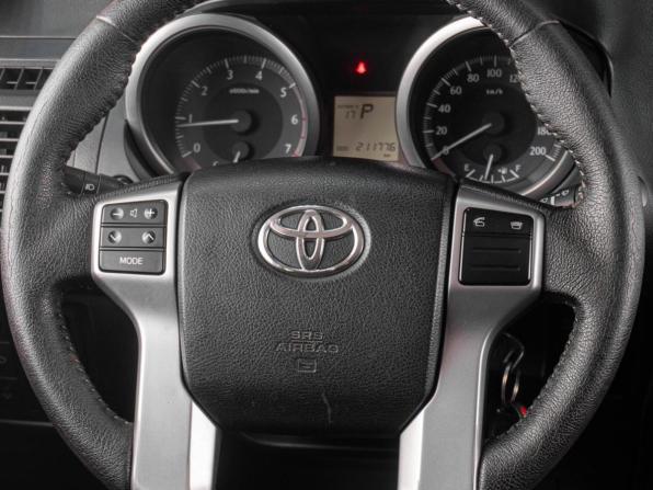 Toyota Land Cruiser Prado 150 Series Рестайлинг 1 с пробегом 2014 года, цена 3 179 000 рублей, 211776 км, внедорожник, Автокод Объявления