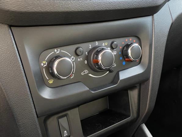Lada (ВАЗ) XRAY I с пробегом 2021 года, цена 1 255 000 рублей, 46800 км, хэтчбек, Автокод Объявления