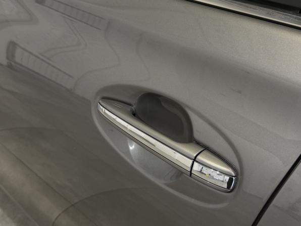 Toyota Mark X II с пробегом 2010 года, цена 1 490 000 рублей, 306150 км, седан, Автокод Объявления