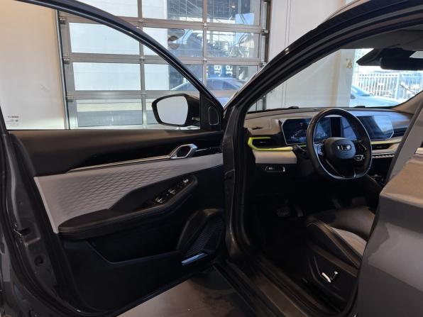Geely Coolray I Рестайлинг с пробегом 2023 года, цена 2 295 000 рублей, 77812 км, внедорожник, Автокод Объявления