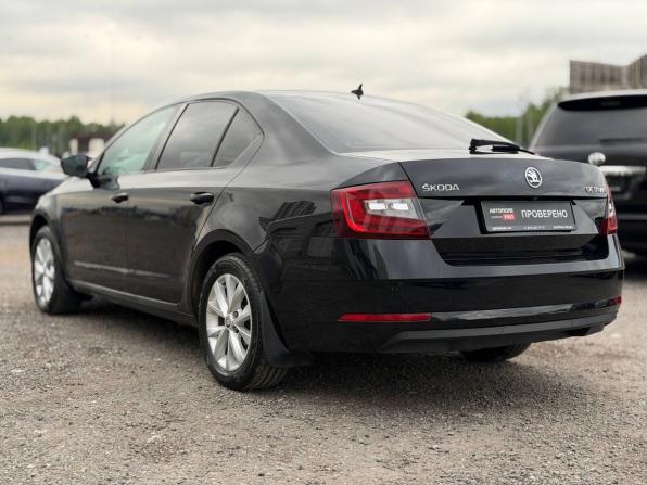 Skoda Octavia III (A7) Рестайлинг с пробегом 2017 года, цена 1 725 000 рублей, 100429 км, лифтбек, Автокод Объявления