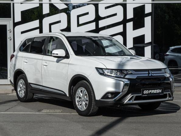 Mitsubishi Outlander III Рестайлинг 3 с пробегом 2020 года, цена 2 239 000 рублей, 115597 км, внедорожник, Автокод Объявления