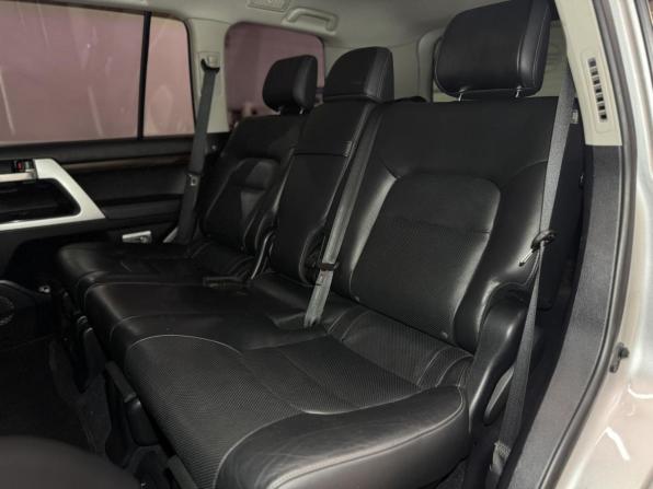 Toyota Land Cruiser 200 Series Рестайлинг 2 с пробегом 2018 года, цена 5 399 000 рублей, 220541 км, внедорожник, Автокод Объявления