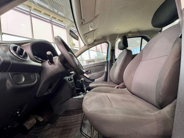 Renault Logan II Рестайлинг с пробегом 2018 года, цена 935 000 рублей, 113376 км, седан, Автокод Объявления