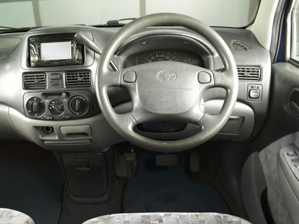 Toyota Raum I с пробегом 2001 года, цена 320 999 рублей, 235734 км, компактвэн, Автокод Объявления