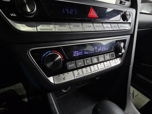 Hyundai Sonata VII (LF) Рестайлинг с пробегом 2019 года, цена 1 195 000 рублей, 355000 км, седан, Автокод Объявления