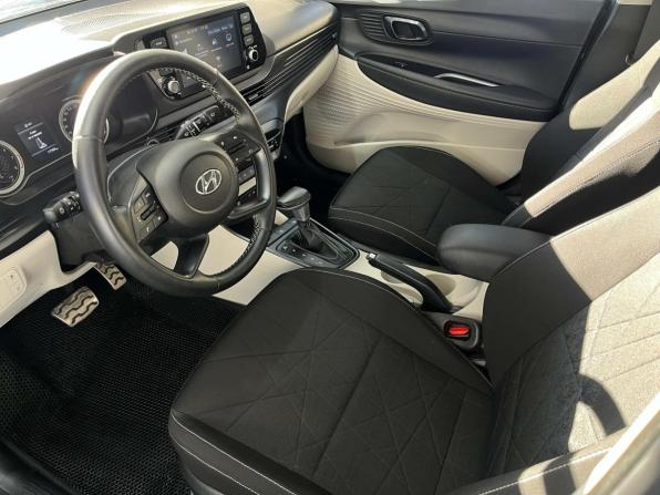 Hyundai Bayon I с пробегом 2022 года, цена 1 956 820 рублей, 11731 км, внедорожник, Автокод Объявления