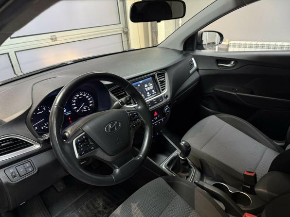 Hyundai Solaris II с пробегом 2019 года, цена 1 275 000 рублей, 112606 км, седан, Автокод Объявления