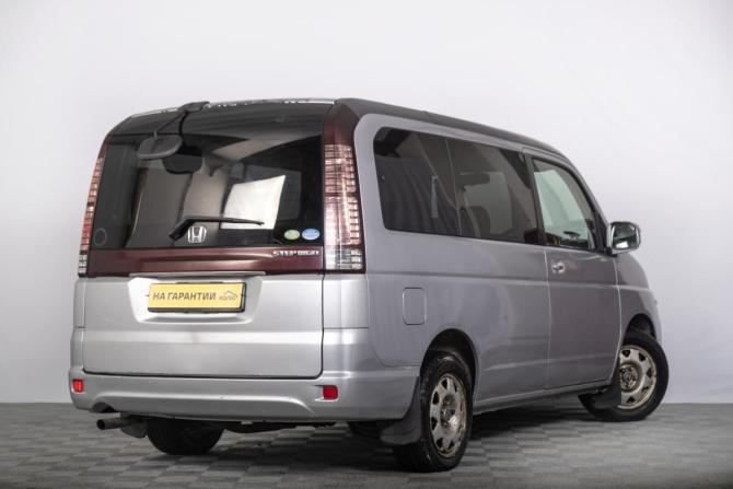 Honda Stepwgn II Рестайлинг с пробегом 2004 года, цена 699 000 рублей, 249000 км, минивэн, Автокод Объявления