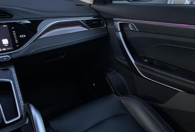 Geely Atlas Pro с пробегом 2024 года, цена 2 157 000 рублей, 46735 км, внедорожник, Автокод Объявления